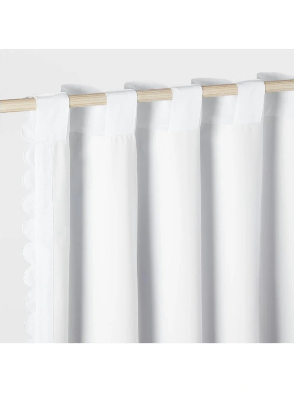 NWT Pillowfort Blackout Curtain- Cream Scallop 42”x84”